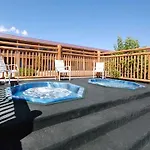 Econo Lodge Inn & Suites Kalispell - Glacier National Park Gateway 
